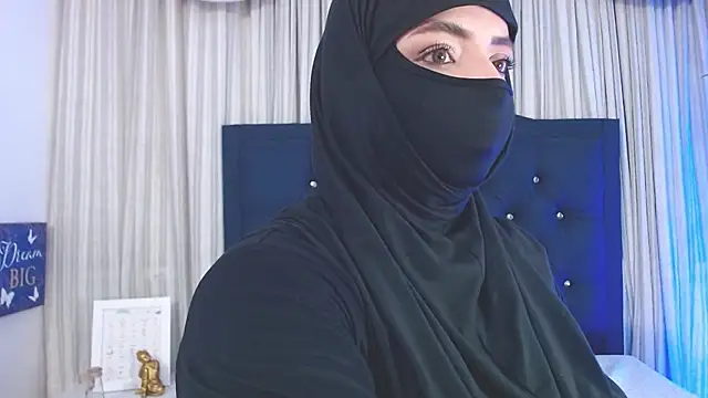 Snapshot of Uzra_hayed chatting on December 27, 11:10 pm Uzra hayed online show from December 27, 11:10 pm