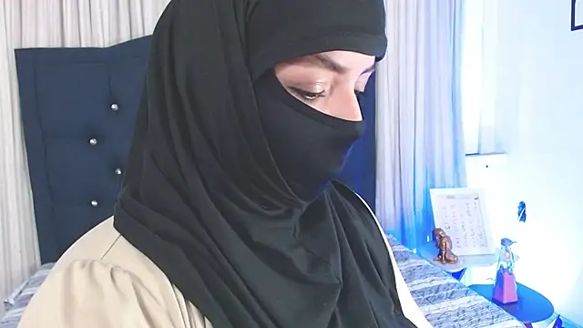 Snapshot of Uzra_hayed chatting on January 23, 7:51 pm Uzra hayed online show from January 23, 7:51 pm