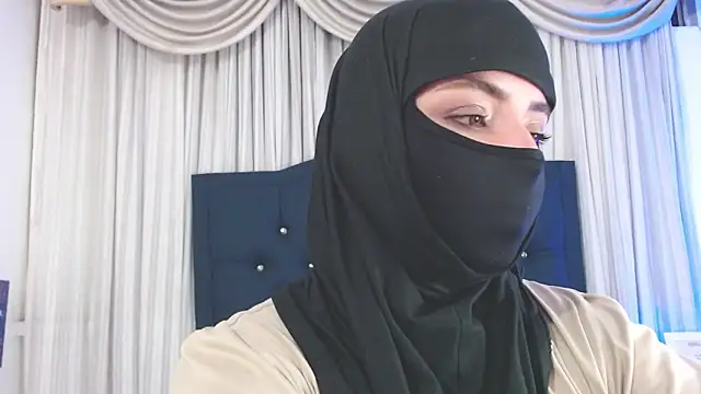 Snapshot of Uzra_hayed chatting on January 24, 2:07 am Uzra hayed online show from January 24, 2:07 am