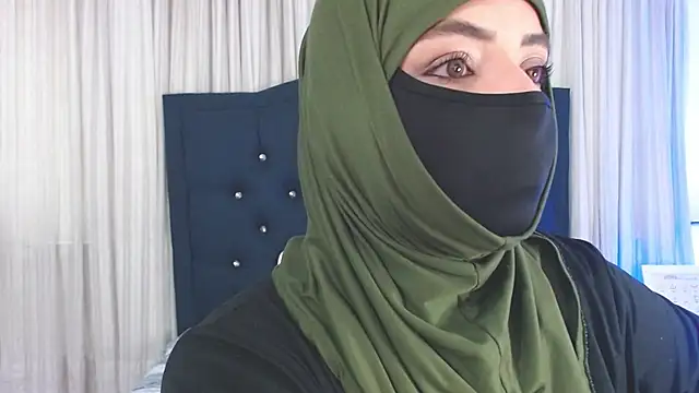 Snapshot of Uzra_hayed chatting on January 24, 7:49 pm Uzra hayed online show from January 24, 7:49 pm