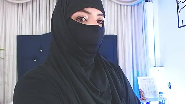 Snapshot of Uzra_hayed chatting on February 27, 10:31 pm Uzra hayed online show from February 27, 10:31 pm