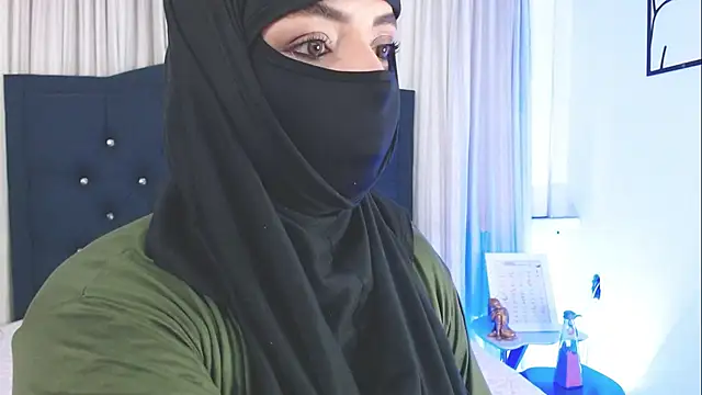 Snapshot of Uzra_hayed chatting on March 6, 7:54 pm Uzra hayed online show from March 6, 7:54 pm