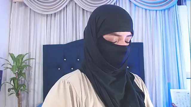Snapshot of Uzra_hayed chatting on March 19, 11:14 pm Uzra hayed online show from March 19, 11:14 pm