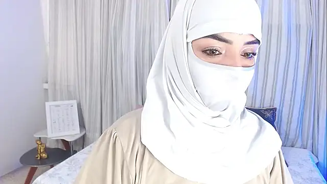 Snapshot of Uzra_hayed chatting on September 19, 8:09 pm Uzra hayed online show from September 19, 8:09 pm