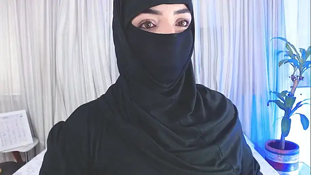 Snapshot of Uzra_hayed chatting on September 28, 2:33 pm Uzra hayed online show from September 28, 2:33 pm