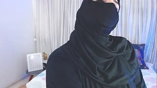 Snapshot of Uzra_hayed chatting on October 14, 7:58 pm Uzra hayed online show from October 14, 7:58 pm