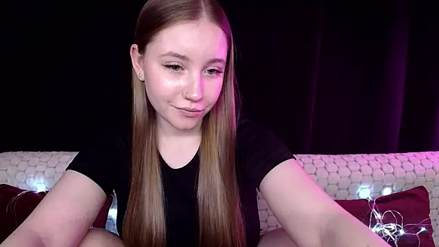 Snapshot of SindiWatsoon chatting on December 12, 7:04 pm SindiWatsoon online show from December 12, 7:04 pm