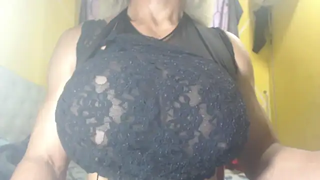 DanielaMuscleTS online show from March 15, 10:33 pm