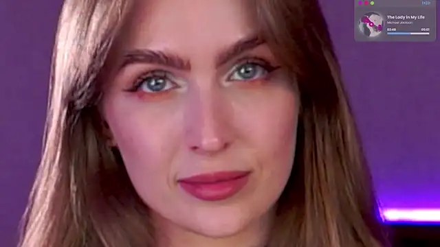 Kamila icee online show from June 6, 9:19 pm