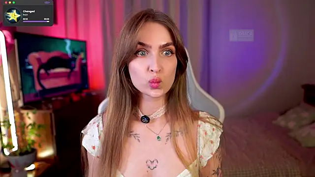 Kamila icee online show from July 11, 9:49 pm