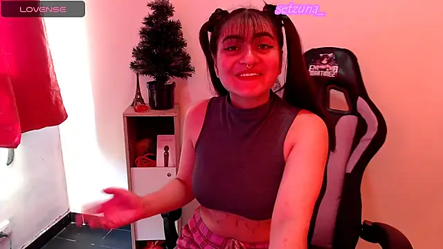 setzuna  online show from December 8, 8:15 pm