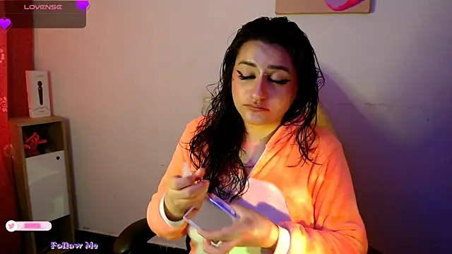 setzuna  online show from March 15, 9:05 pm