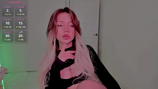 KellyBarton online show from February 10, 9:19 pm