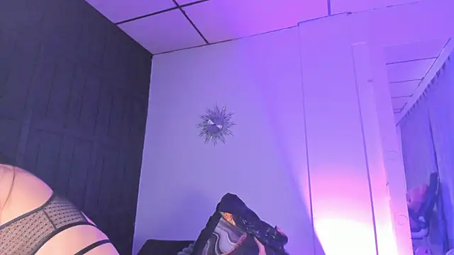 sam carsonx online show from November 10, 8:41 pm