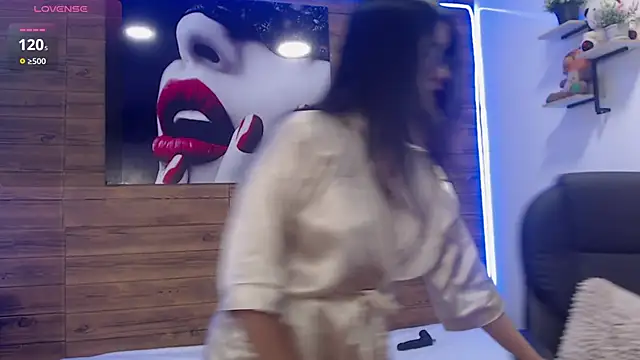 Ashlyeegray online show from March 4, 7:30 am