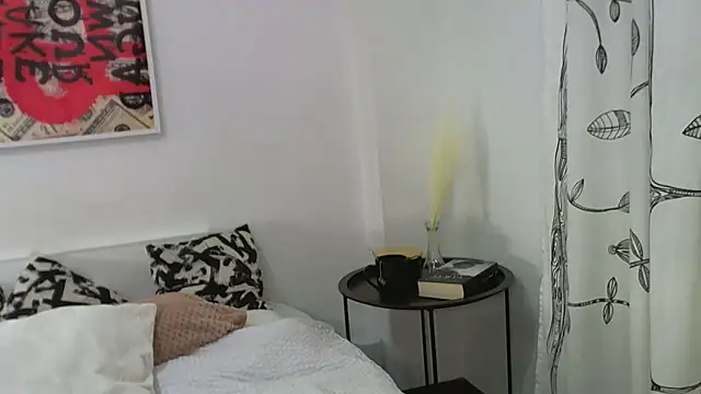 LuanaDess online show from December 18, 9:29 pm