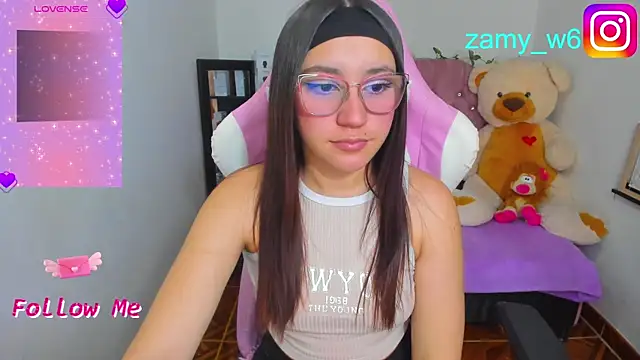 Snapshot of karla_cute01 chatting on April 26, 5:16 am karla cute01 online show from April 26, 5:16 am