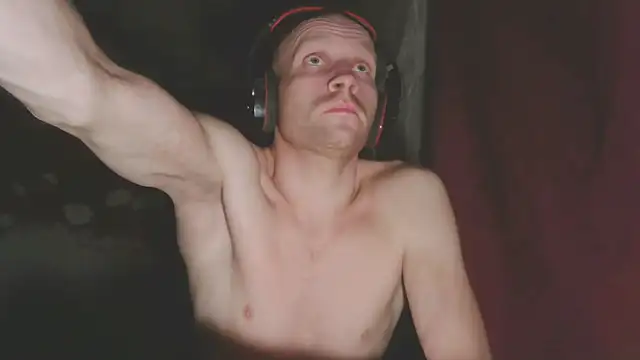 Snapshot of GoodSeksLove chatting on September 14, 9:14 pm GoodSeksLove online show from September 14, 9:14 pm