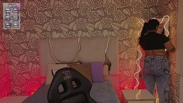 Mellani tay online show from December 18, 3:23 am