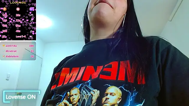 Snapshot of martinna_tay chatting on February 14, 9:13 am martinna tay online show from February 14, 9:13 am