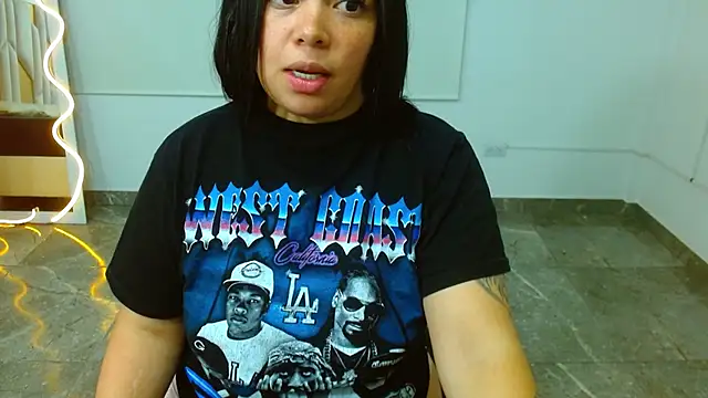 Snapshot of martinna_tay chatting on March 10, 9:53 am martinna tay online show from March 10, 9:53 am