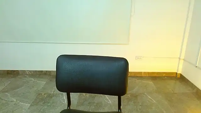 Snapshot of martinna_tay chatting on March 16, 9:38 am martinna tay online show from March 16, 9:38 am