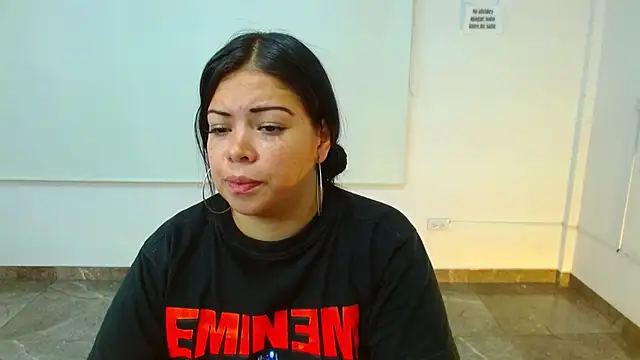 Snapshot of martinna_tay chatting on March 17, 9:22 am martinna tay online show from March 17, 9:22 am