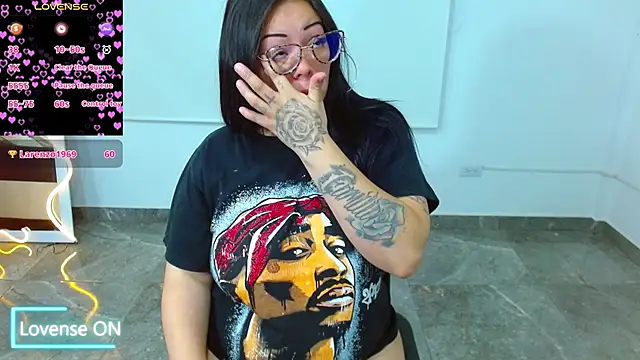 Snapshot of martinna_tay chatting on March 19, 6:14 am martinna tay online show from March 19, 6:14 am