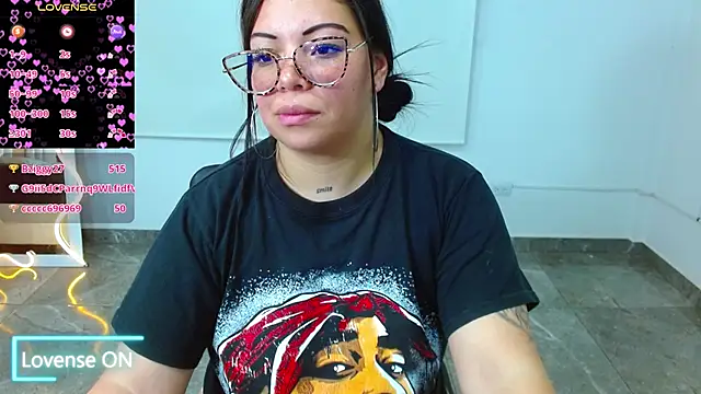 Snapshot of martinna_tay chatting on March 22, 8:29 am martinna tay online show from March 22, 8:29 am