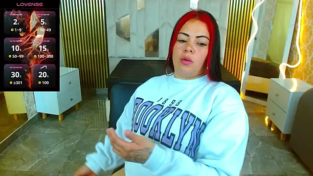 Snapshot of martinna_tay chatting on September 15, 3:17 am martinna tay online show from September 15, 3:17 am