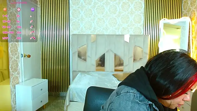 Snapshot of martinna_tay chatting on October 2, 3:24 am martinna tay online show from October 2, 3:24 am