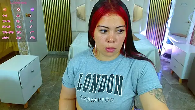 Snapshot of martinna_tay chatting on October 11, 3:17 am martinna tay online show from October 11, 3:17 am