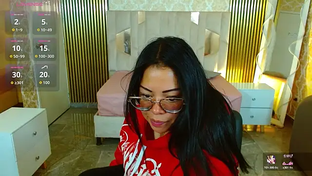 Snapshot of martinna_tay chatting on November 24, 4:23 am martinna tay online show from November 24, 4:23 am