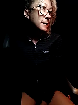 Timide girl2 online show from October 8, 4:10 am