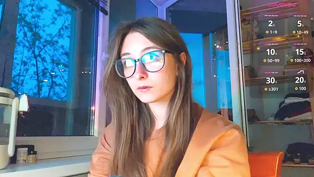 Snapshot of monlight__dana chatting on April 19, 6:21 pm monlight dana online show from April 19, 6:21 pm