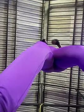 Berry Bans online show from September 23, 5:27 pm