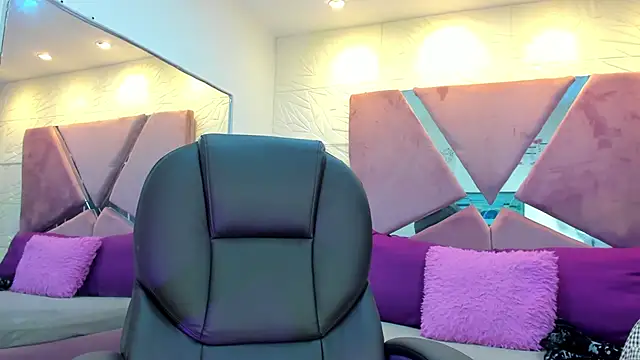 Charlotte Ice1 online show from September 19, 5:24 pm