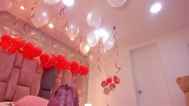 Charlotte Ice1 online show from February 20, 3:56 pm