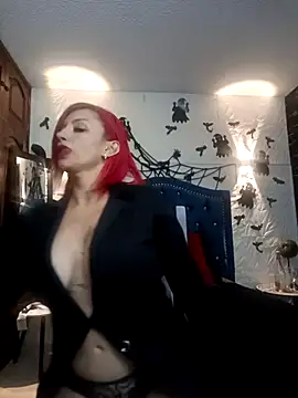 RedQueenMilf online show from October 22, 10:53 pm