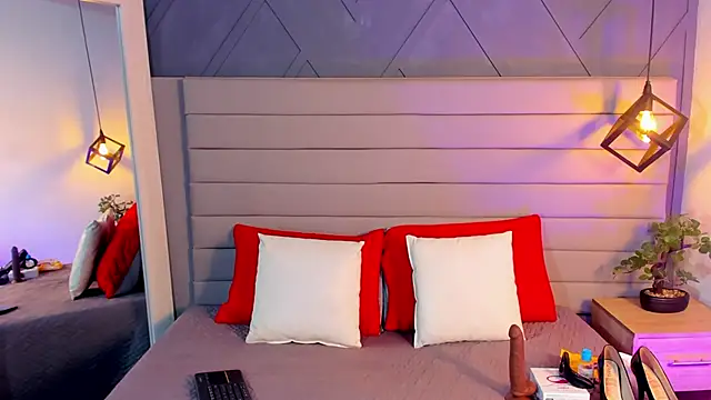 LadyLuminary online show from October 31, 7:48 pm