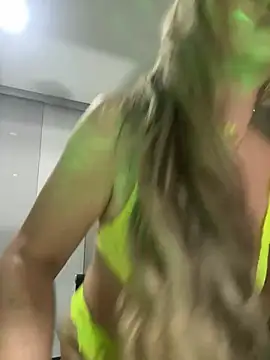 LARIANA RIVERA23 online show from March 19, 6:14 am