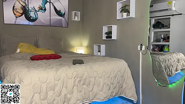 wendy alejo1712 online show from April 13, 11:10 pm