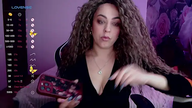 Snapshot of _Just_a_queen_3 chatting on December 4, 5:55 pm Just a queen 3 online show from December 4, 5:55 pm