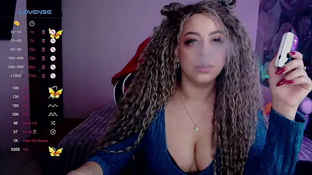 Snapshot of _Just_a_queen_3 chatting on February 1, 11:54 am Just a queen 3 online show from February 1, 11:54 am