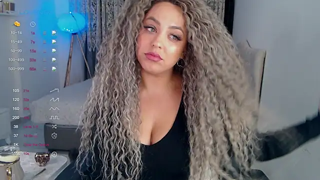 Snapshot of _Just_a_queen_3 chatting on October 17, 5:04 pm Just a queen 3 online show from October 17, 5:04 pm