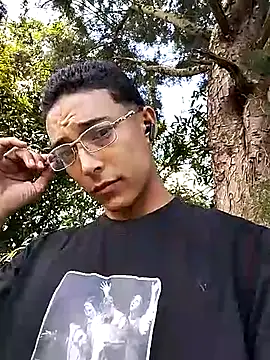 Demiansteven2 online show from May 15, 5:53 pm