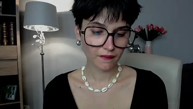 Snapshot of sarah_perfect chatting on March 15, 2:45 pm sarah perfect online show from March 15, 2:45 pm