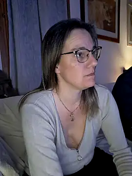 SpiceLea online show from January 14, 9:09 pm