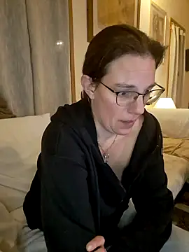 SpiceLea online show from January 20, 6:21 pm