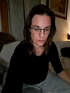 SpiceLea online show from January 24, 9:47 pm